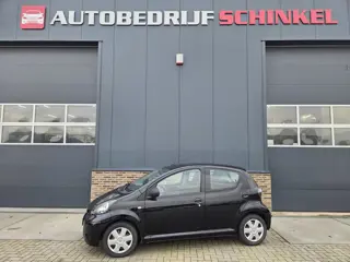Toyota Aygo 1.0-12V Now (bj 2012)