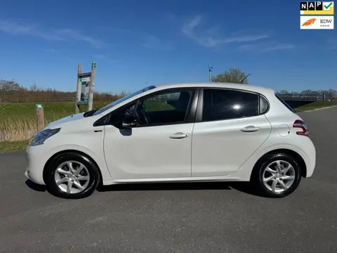 Peugeot 208 1.2 VTi Style