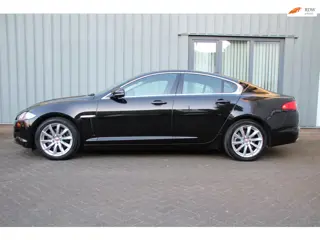 Jaguar XF 2.0T Premium Edition 177 KW 76000 kms