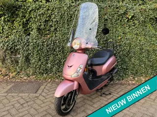 SYM Fiddle 2 E4 Rose Gold Windscherm Drager BETAAL met in3