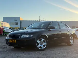 Audi A4 Limousine 2.0 LM VELGEN/ NAP