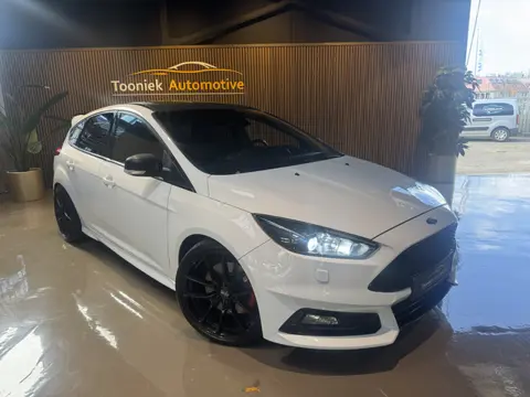 Ford Focus 2.0 EcoBoost ST-3 251 PK Carbon dak 19 inch OZ velgen Recaro leder interieur, getuned naa