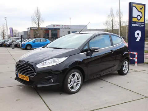 Ford Fiesta 1.0 EB Titanium NL auto Navigatie, PDC, Bluetooth, NL-Auto, Climate Uniek!