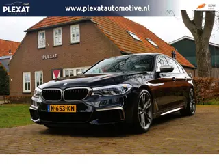 BMW 5-serie M550i xDrive High Executive Aut. | Schuif-Kanteldak | Dealeronderhouden | Soft-Close | N
