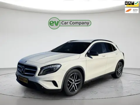 Mercedes-Benz GLA-klasse 180 Ambition | Automaat | Nieuwstaat | Nederlandse Auto | Sportstoelen | Da