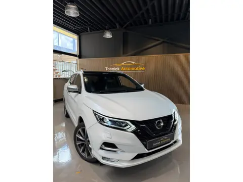 Nissan QASHQAI 1.3 DIG-T Tekna + Panorama Leer 6versnelling Navigatie El stoelen +Memorie
