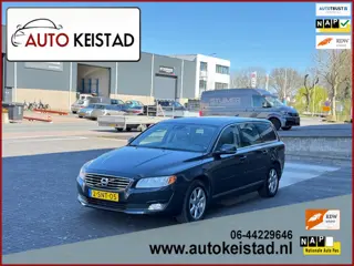 Volvo V70 2.4 D5 215PK LEDER/NAVIGATIE/LED! FACELIFT MODEL!