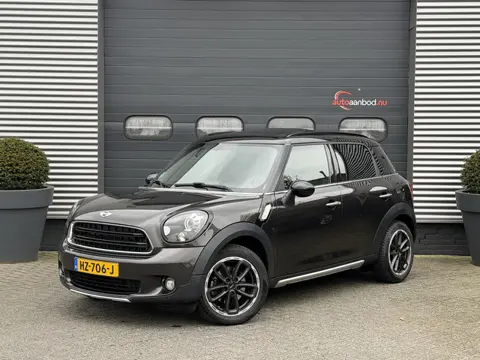Mini Mini Countryman 1.6 Cooper Pepper | Panoramadak | Navigatie | Lederen Bekleding | Parkeersensor