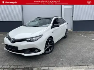 Toyota Auris 1.8 Hybrid Black Edition TS Station  | 1e Eigenaar | Trekhaak | Parkeersensoren Voor |