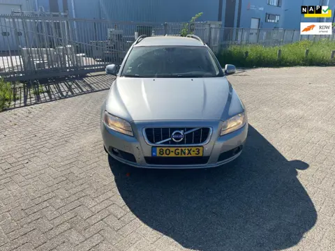 Volvo V70 2.4 D5 Momentum AUTOMAAT !!!