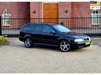Skoda Octavia Combi 1.6 Rider / Airco / Cruise Control / Nap / Trekhaak
