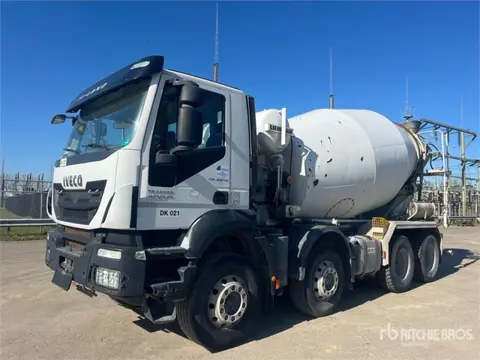 Iveco Trakker 340T40