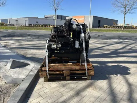 Cummins QSB6.7 - Unused - 260 HP (bj 2015)