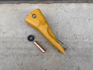 Cat 120H / 120M / 140H / 140M / 160H / 160M Ripper Tip