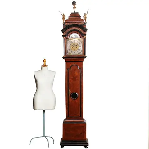 Amsterdams Staand Horloge in wortelnoten gesign. "Jan Gobels" ca 1765