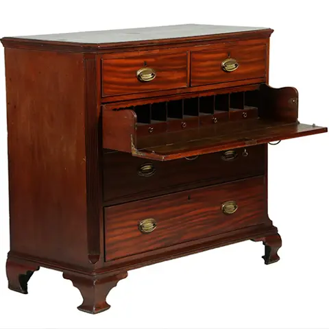 Ladenkast met verborgen bureau waarin 10 postvakjes en 5 kleine laden