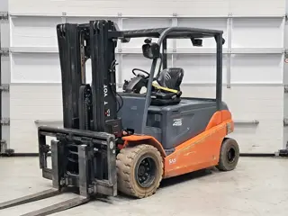 TOYOTA 8FBMT45 2017 4.5T