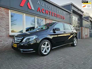 Mercedes-Benz B-klasse 180 Ambition Automaat! Leer! NAP! Xenon! Mooie/Nette Auto Airco! Cruise Contr