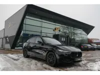 Maserati Levante Gransport 3.0 V6 D 275pk Panoramadak Schaalstoelen VOL!!! Carbon pakket NLauto 21" 