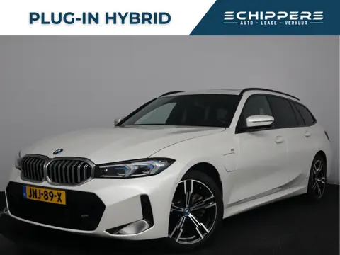 BMW 3 Serie Touring 330e M-Sport | Panoramadak | Laser LED