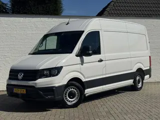 Volkswagen Crafter 35 2.0 TDI L3H3 Comfort Navigatie Carplay DAB All season banden Trekhaak Lat om l