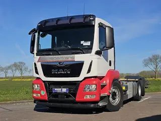 M.A.N. 26.460 TGS 6x2*4