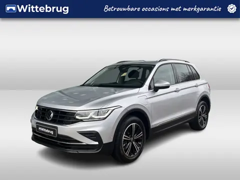 Volkswagen Tiguan 1.4 TSI DSG eHybrid Elegance / Led Matrix / 360 Camera / Stoel + stuur verwarming 