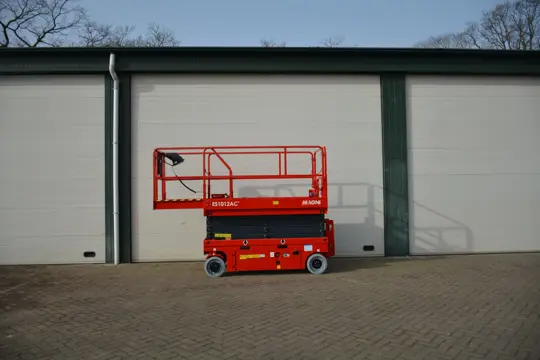 Nieuwe Magni schaarhoogwerker 1012 AC+ hoogwerker