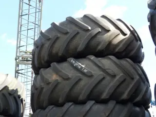 R38 Michelin 650/85R38