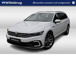 Volkswagen Passat Variant 1.4 TSI PHEV 218pk GTE DSG Automaat / Panorama dak / LM 18 inch / IQ LED M
