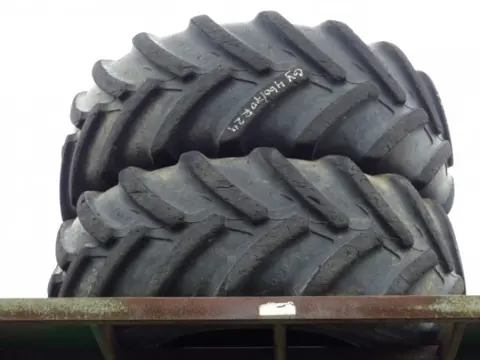 R24 Goodyear 460/70R24