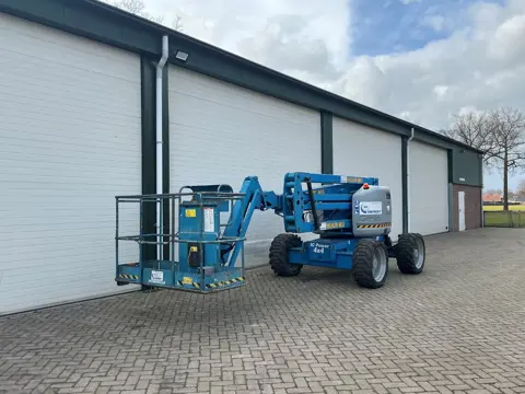 Knikarmhoogwerker hoogwerker Genie z45 hoogtewerker telescoop