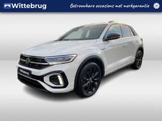 Volkswagen T-Roc 1.5 TSI 150PK R-Line / Black style / IQ LED / Voorstoelen verwarmbaar / Parkeersens