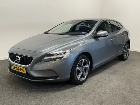 Volvo V40 2.0 123pk Momentum LED koplampen/ Stoel verw./ Navi/ Cruise