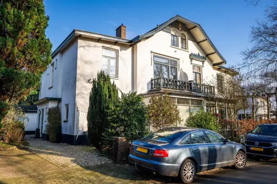 Woning aan de Couperusweg te Hilversum