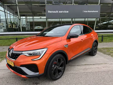 Renault Arkana 1.6 E-Tech Hybrid 145 R.S. Line Panoramdak / Trekhaak weg klapbaar / Camera / Stoelve