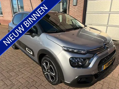 Citroën C3 1.2 PureTech Plus Navigatie / Private glas / PDC