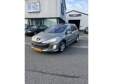 Peugeot 308 SW 1.6 THP Signature Navi,Clima Enz. Keurig nette auto met een nieuwe Apk.