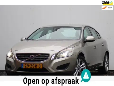 Volvo S60 1.6 T3 Momentum | 2013 | Leder | Navigatie |