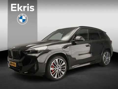 BMW X1 xDrive25e | M-Sportpakket | LED | Navigatie | Panoramadak | Stoelverwarming | Keyles go | DAB