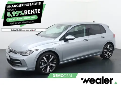 Volkswagen Golf 8 Life Edition 1.5 eHybrid 150 kW / 204 PK DSG | Stoel- & stuurwielverwarming |