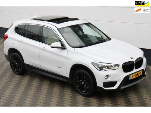BMW X1 SDrive20i Centennial High Executive Pano Trekhaak NAP