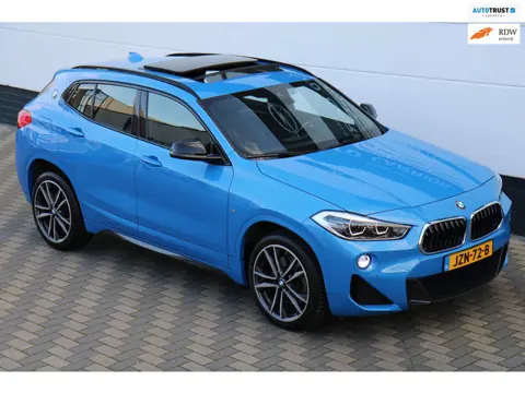 BMW X2 SDrive20i High Executive Edition M-Sport Pano LED !!