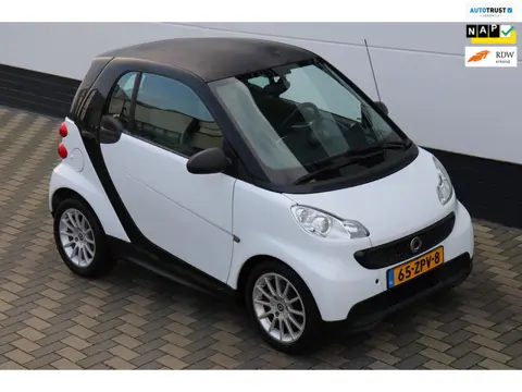 Smart Fortwo coupé 1.0 mhd Automaat Airco Cruise F1 flippers