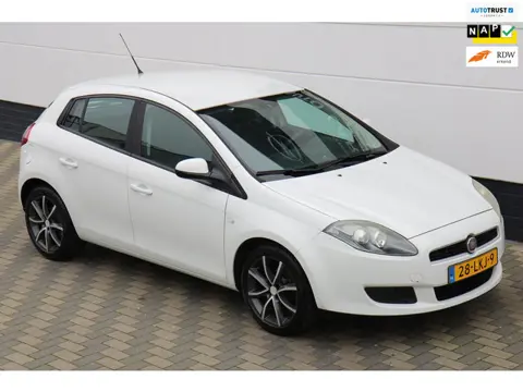 Fiat Bravo 1.4 Actual Airco APK Distributieriem vervangen !!