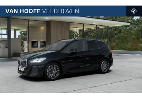 BMW 2 Serie Active Tourer 225e xDrive M Sport Automaat / Panoramadak / Trekhaak / Sportstoelen / M A