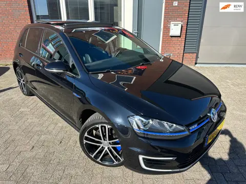 Volkswagen Golf 1.4 TSI GTE / Pano / Leder / Navi / PDC / NAP