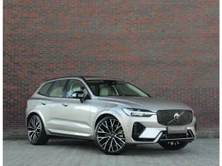 Volvo XC60 T8 AWD Ultra Dark | Direct rijden! - Trekhaak - Pano