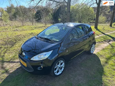 Ford Ka 1.2 Titanium nieuwe apk bij aflevering