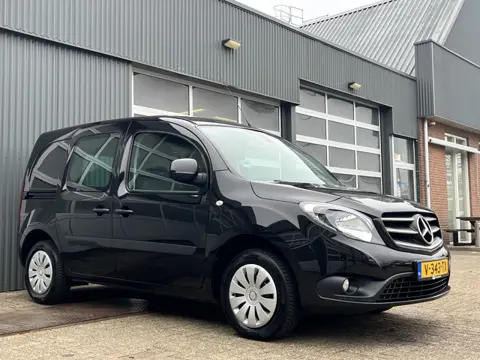 Mercedes-Benz Citan 111 CDI BlueEFFICIENCY 110pk Airco Cruise controle Trekhaak 1050kg trekgewicht T